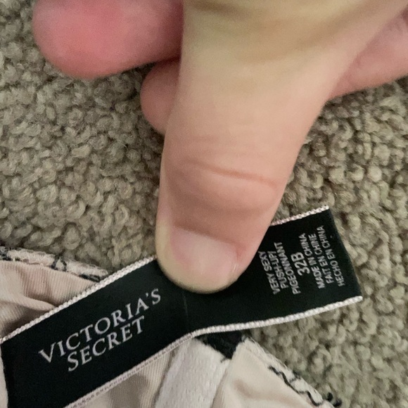 Victoria Secret Bra - Picture 3 of 3
